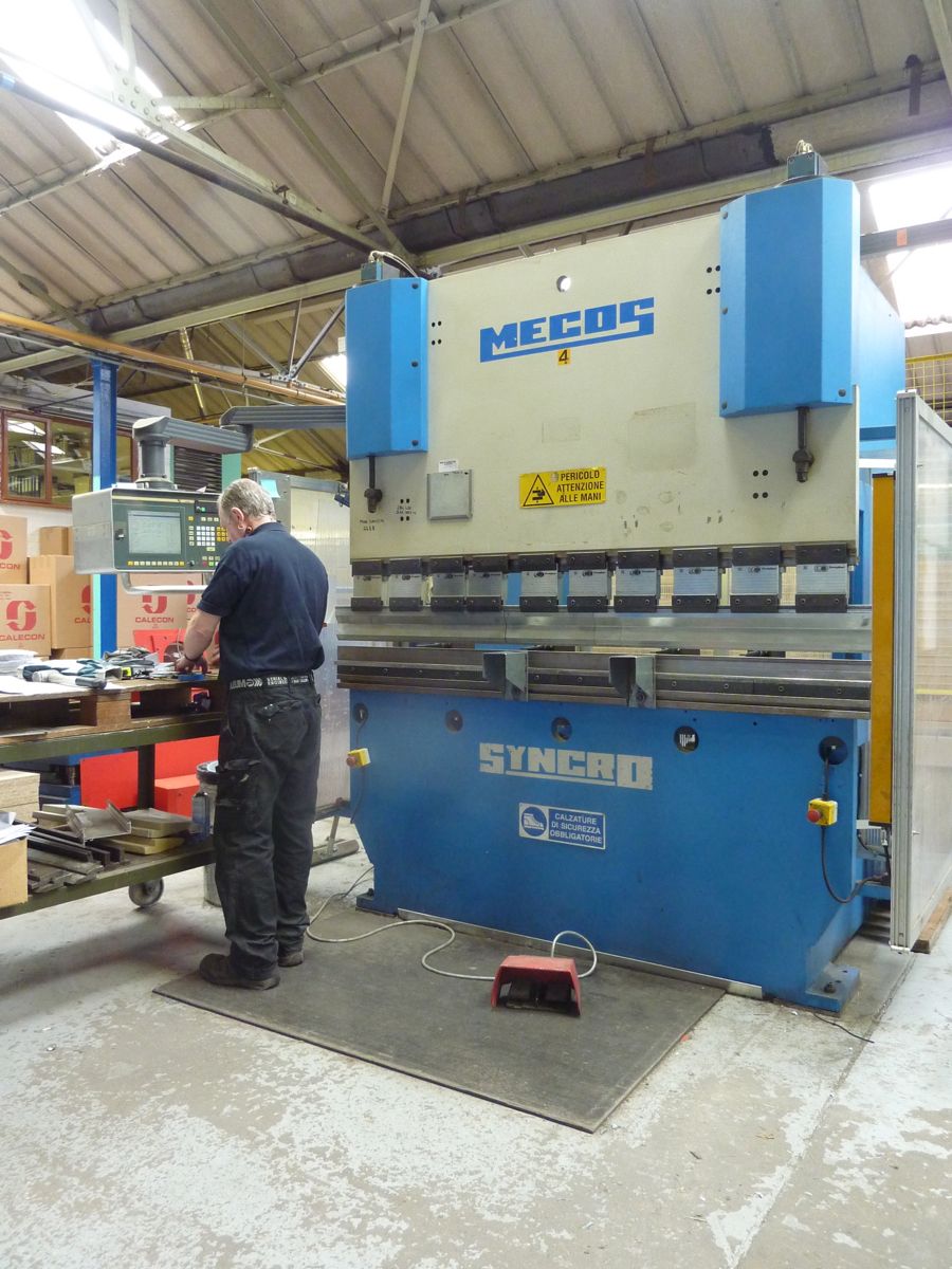 Mecos Syncro 50-200 4 Axis CNC Pressbrake