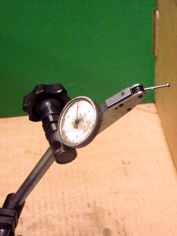 Magnetic Stand with Mitutoyo Clock - 1st Machinery
